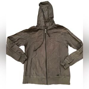 listing-status-banner